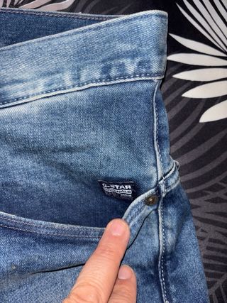 Pantalón vaquero G-Star azul la talla es  W34 L32,