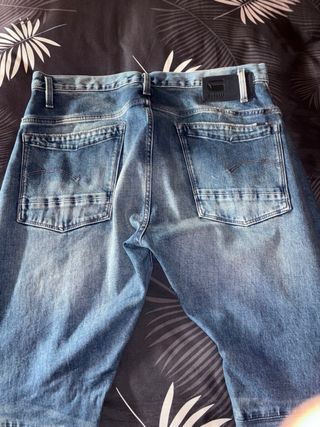 Pantalón vaquero G-Star azul la talla es  W34 L32,