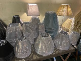 Pannelli per lampade: bianchi, grigi e neri