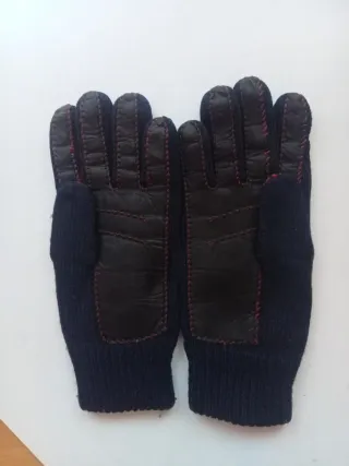 Guantes de lana y cuero