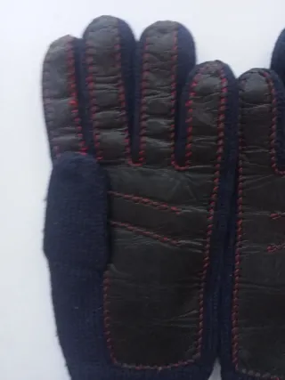 Guantes de lana y cuero