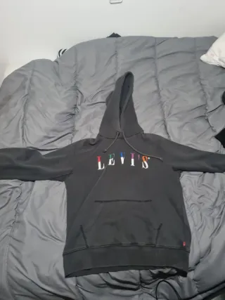 Sudadera Gris Levi's con Logo Multicolor