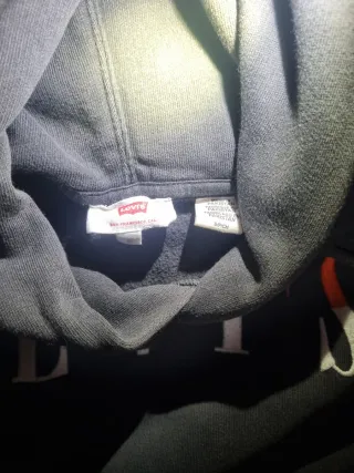 Sudadera Gris Levi's con Logo Multicolor