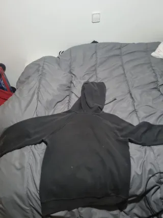 Sudadera Gris Levi's con Logo Multicolor