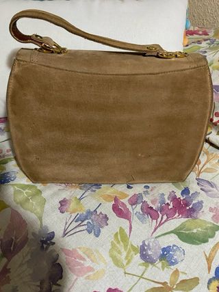 Bolso piel ante tostado con correa