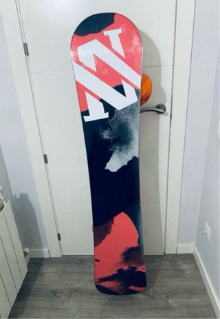 Tabla Snow Disturbia Mujer + Fijaciones SP