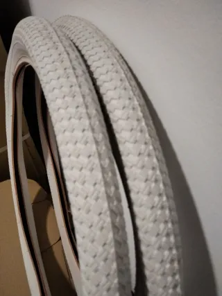 Pareja cubiertas BMX 20x2.125 blancas