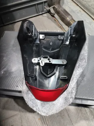 Carenado trasero CBR 125 r