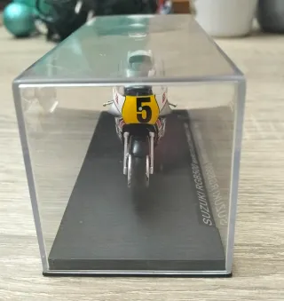 Suzuki RGB500 Marco Lucchinelli 1981