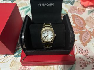 Reloj Salvatore Ferragamo dorado