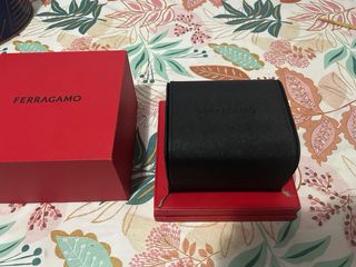 Reloj Salvatore Ferragamo dorado