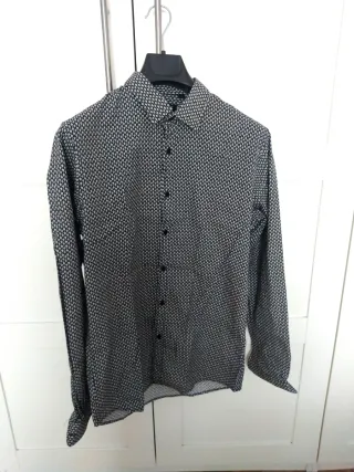 Camisa CALAVERAS. Unisex. Corte recto