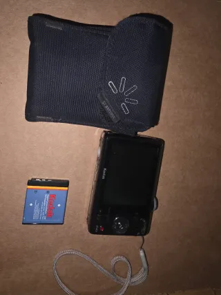 Cámara Kodak Digital con Batería y Funda