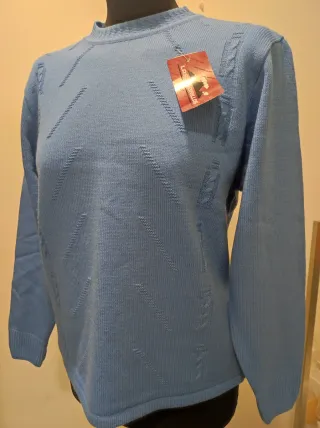 Jersey de punto azulón .Talla M.