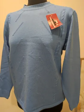 Jersey de punto azulón .Talla M.