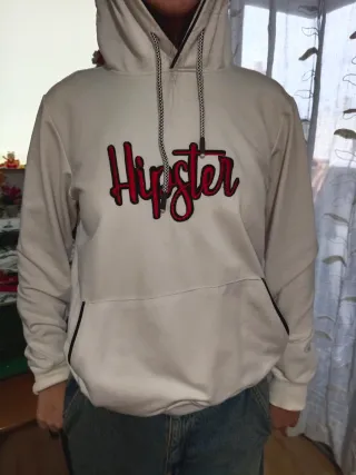 Sudadera deportiva y juvenil, con capucha.