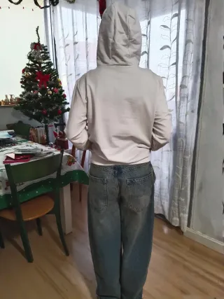 Sudadera deportiva y juvenil, con capucha.