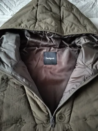 Capa acolchada Desigual verde