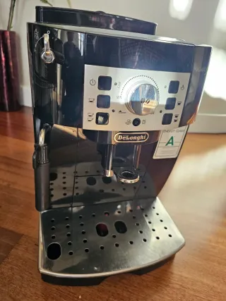 Cafetera Delonghi Magnifica S