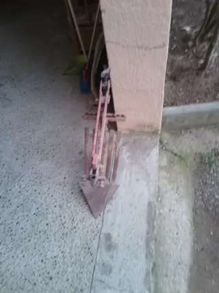 Ruedas con contrapesos para motocultor Honda.