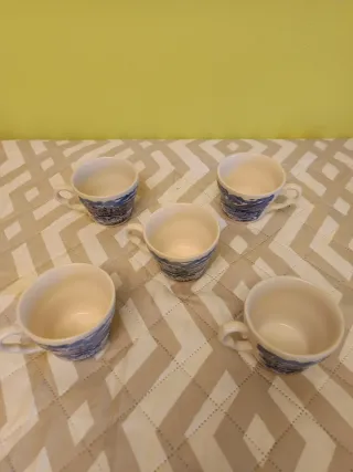 Juego de 5 tazas de cerámica