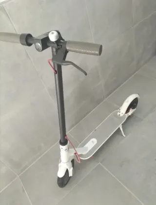 Patinete Eléctrico Xiaomi Mi Scooter 365