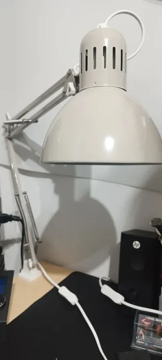 Lámpara Escritorio Ajustable Beige