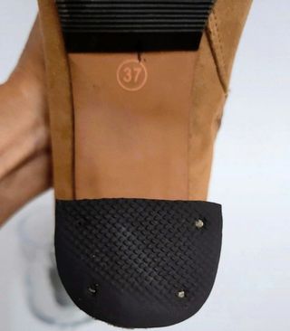 Preciosos Botines beige. 37.