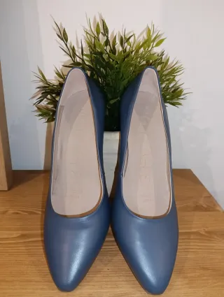 Zapatos de tacón Wonders – Azul metalizado