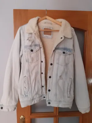 Cazadora vaquera vintage desgastada