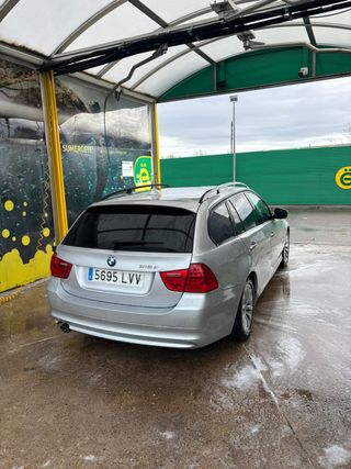 BMW Serie 3 318d Touring. Techo Solar, Parking..