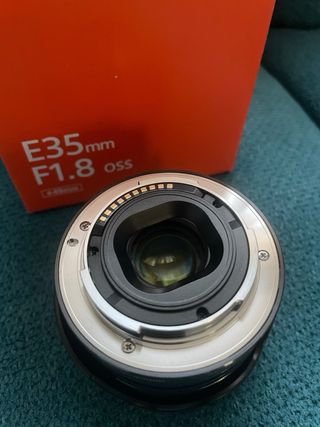 Obiettivo Sony E 35mm F1.8 OSS SEL35F18