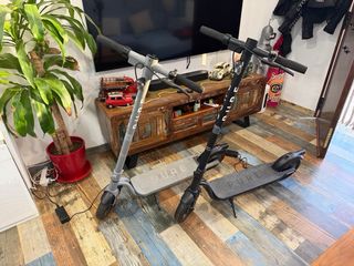 Patinetes Eléctricos PURE (Negro y Gris)