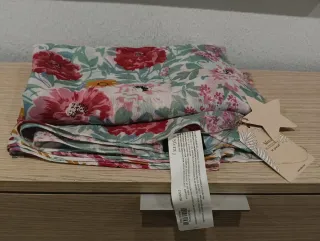 Pañuelo estampado floral Sfera