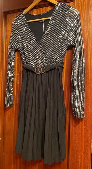Vestido fiesta lentejuelas plateadas y negro