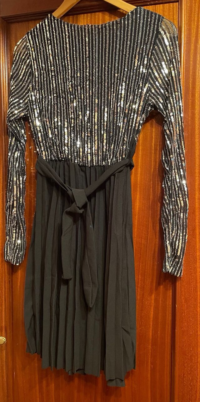 Vestido fiesta lentejuelas plateadas y negro