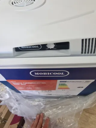 Nevera portátil MOBICOOL ME27