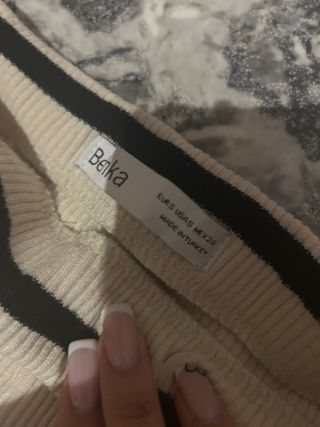 Falda larga de rayas beige y negras