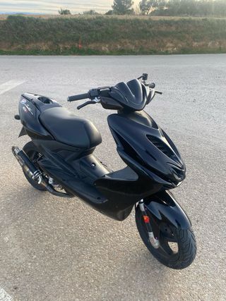 Yamaha Aerox 50cc Negra