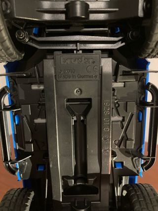 Land Rover Polizia Bruder