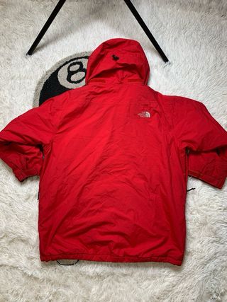 Parka The North Face Mangas Cortas Roja