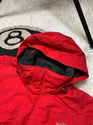 Parka The North Face Mangas Cortas Roja