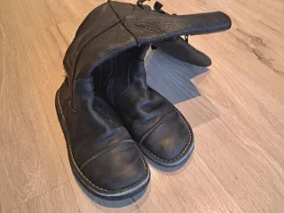 Botas altas piel Kickers negras