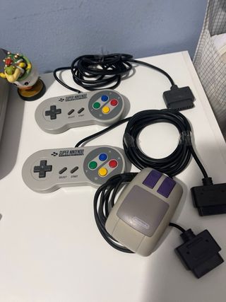 Console Super Nintendo SNES con controller e gioco