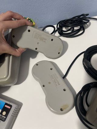 Console Super Nintendo SNES con controller e gioco