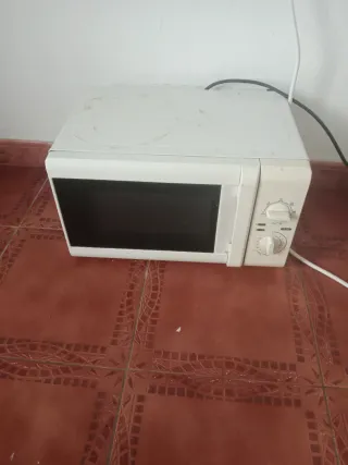 Microondas blanco