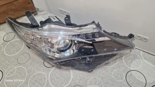 Faro Toyota Auris E180 Derecho