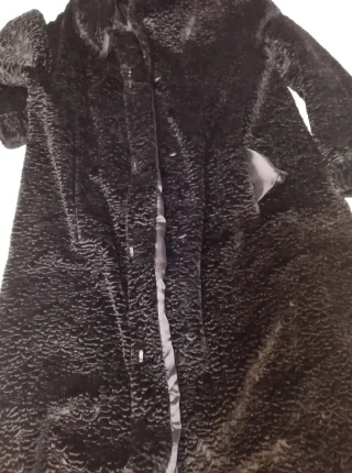 Abrigo vintage imitación astracán negro