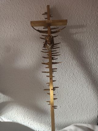 Crucifijo de pared metal