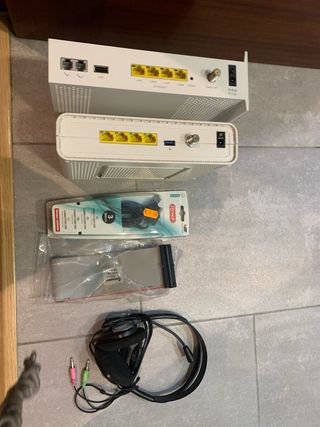 2 Router, Cavo USB 3m, Cuffie e Microfono